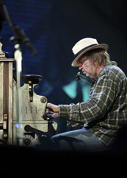 Neil Young & The Crazy Horse til Íslands